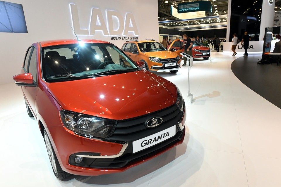    АвтоВАЗ отзывает более 30 тысяч автомобилей Lada Granta: в чем причина и что делать владельцам Владимир ВЕЛЕНГУРИН