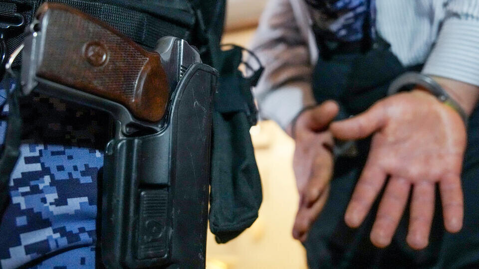     В Петербурге задержали членов банды, обвиняемых в похищении людей и разбое ИЗВЕСТИЯ/Дмитрий Коротаев