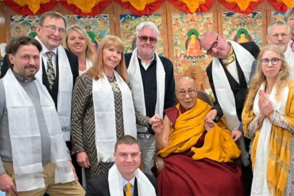    Эстонские делегаты заявились в состоянии похмелья к Далай-ламе, духовному лидеру тибетских буддистов. Фото: rus.DELFI.ee