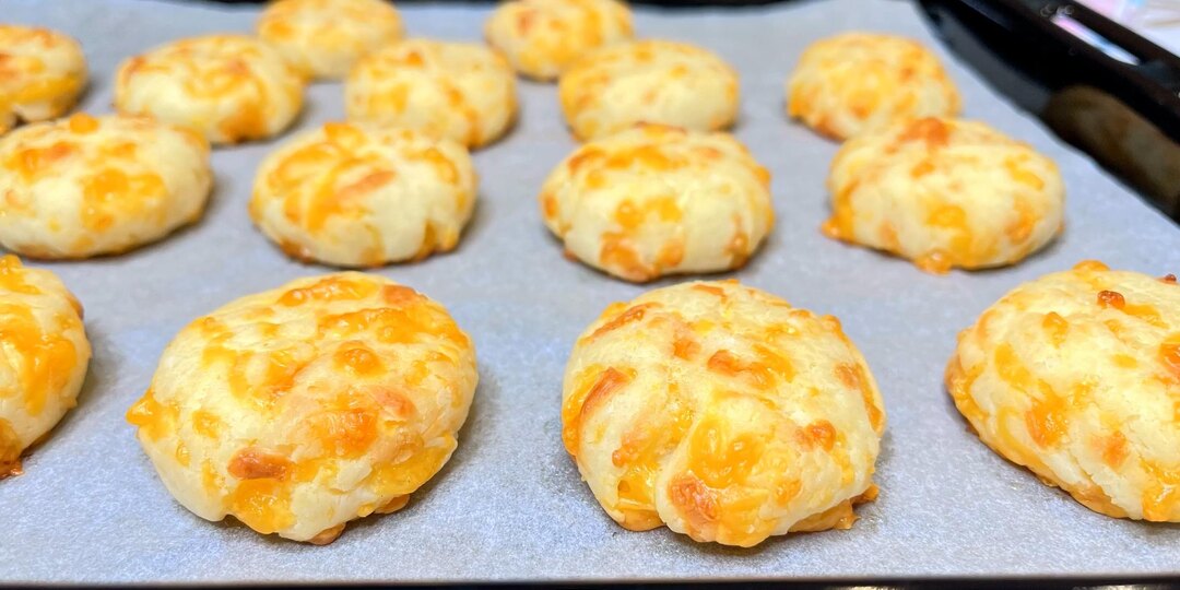 Бразильские сырные булочки на рисовой муке. Без глютена и молока.