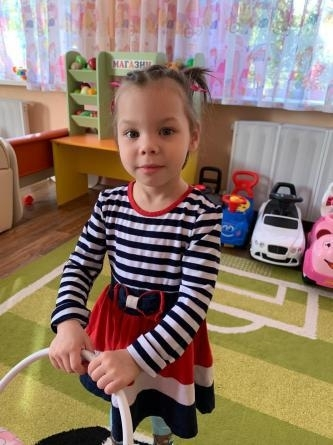 СЁСТРАМ НУЖНА СЕМЬЯ!!!