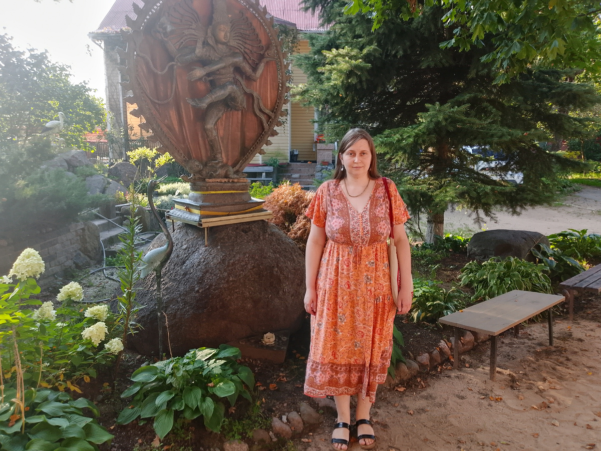 Шива бог: статуя из храма Кришны в посёлке Лахта, но скоро он может стать пригородом Санкт-Петербурга, я в 2025 году смогла добраться туда ещё раз и ещё поеду. молюсь об этом