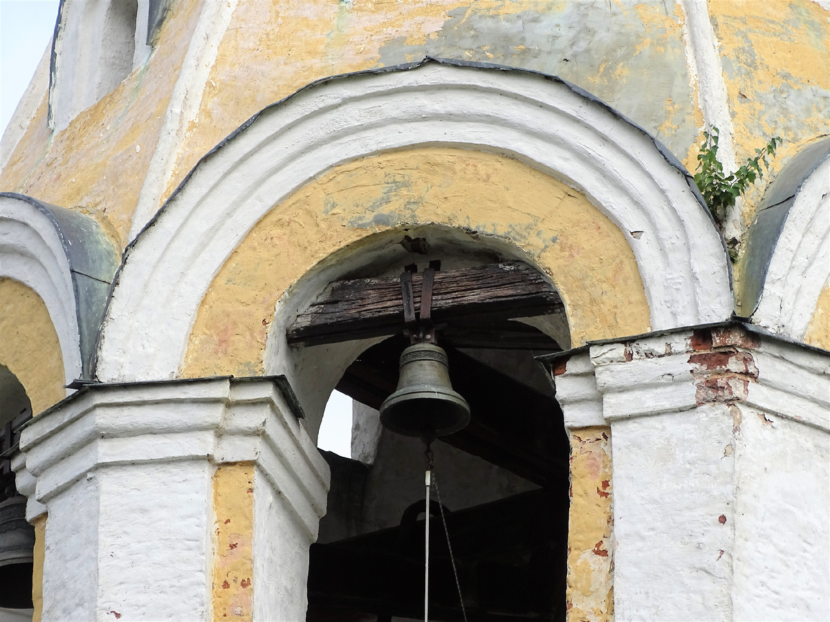 Один из колоколов храма. Фото: Павел Павлов