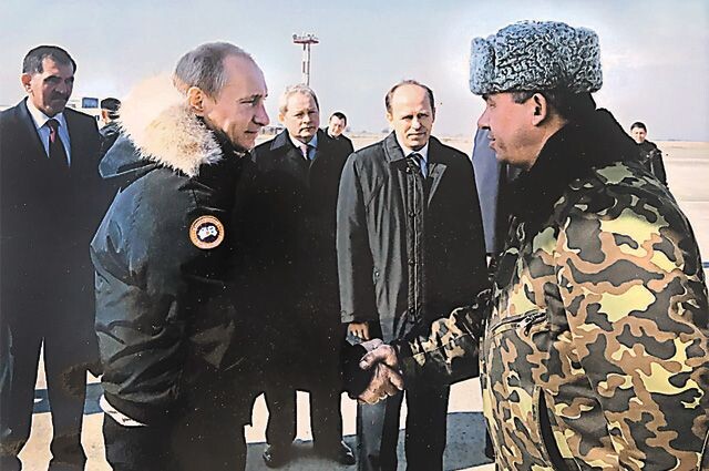 Фото: В горячие точки президент Путин летал с Гавриловым 14 раз. Из личного архива