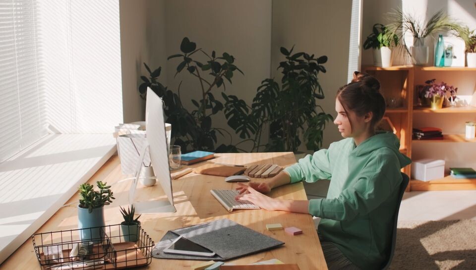    Офис. Компьютер. Работа. Источник: Толк