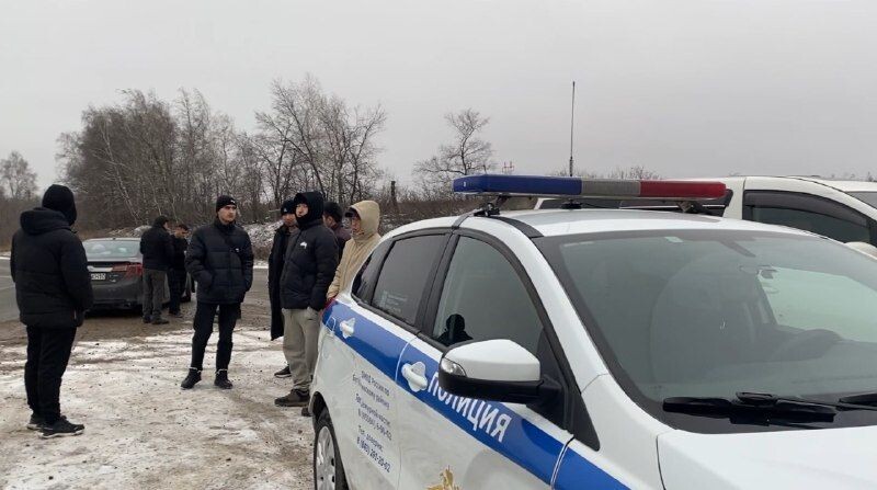 На трассе под Бугульмой задержаны 20 нелегальных мигрантов