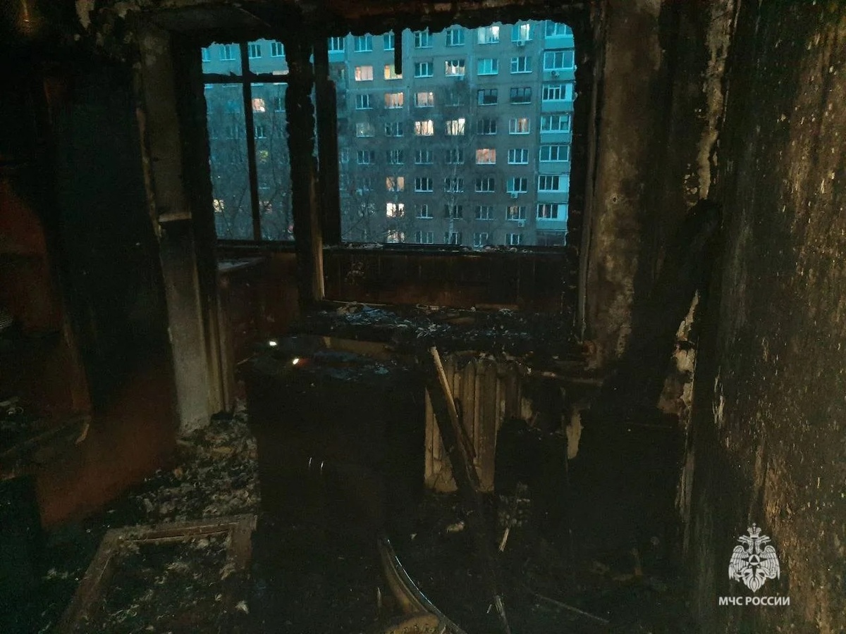    В Уфе из загоревшегося многоквартирного дома спасли 20 человек