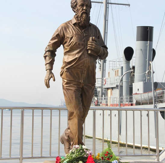 Солженицын - инструмент и идеолог расчленения России