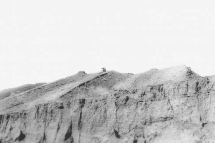 Наблюдательный пункт "точки" советских пограничников на одной из горных вершин. ДРА, 1985 год