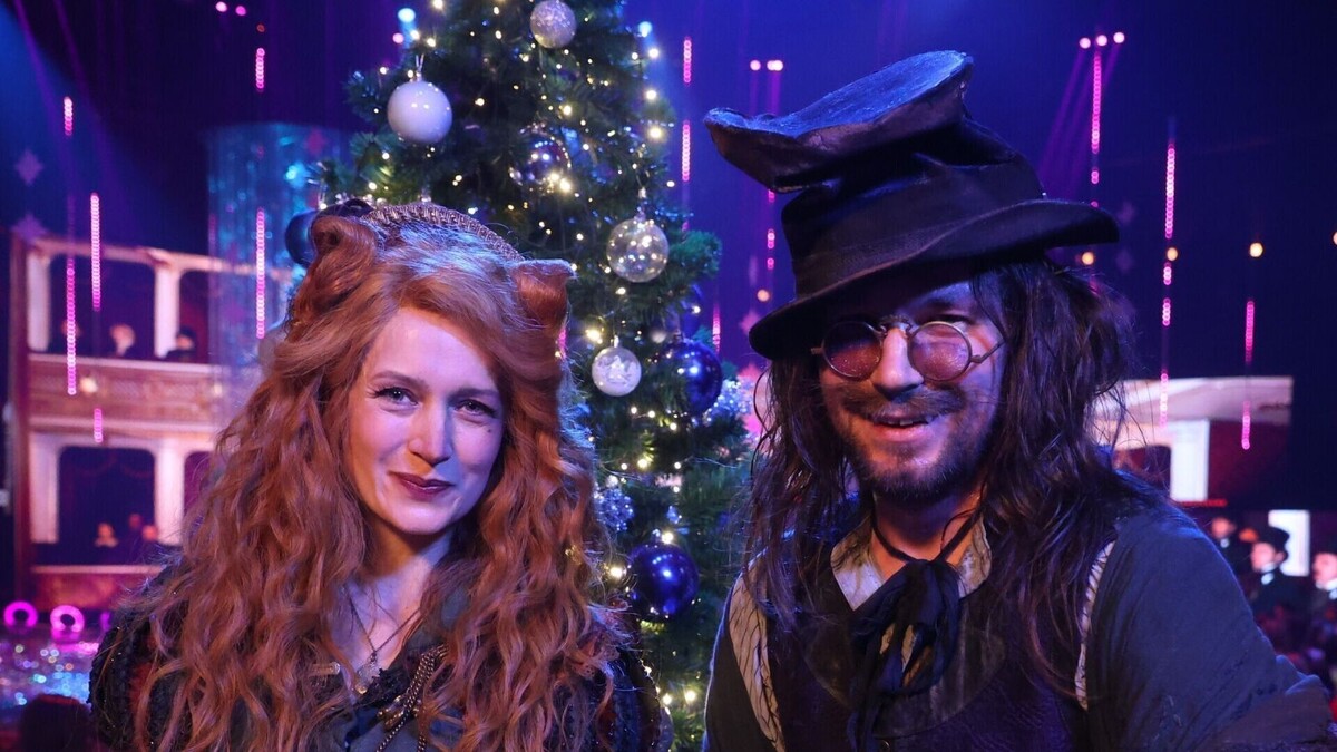    Актеры фильма "Буратино", который выйдет в январе Виктория Исакова и Александр Петров примут участие в поздравлениях  новогоднего шоу на Первом канале. Фото Первый канал.