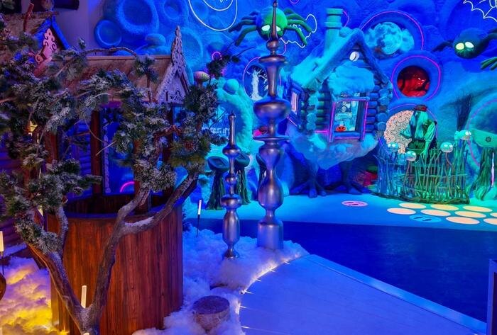 Выставка «Книга сказок». Фото © Life.ru