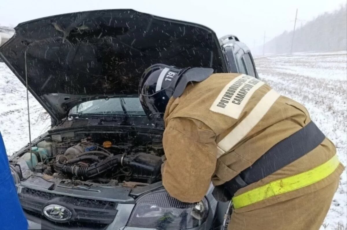   Из-за снега в Самарской области ограничили движение грузовиков и автобусов