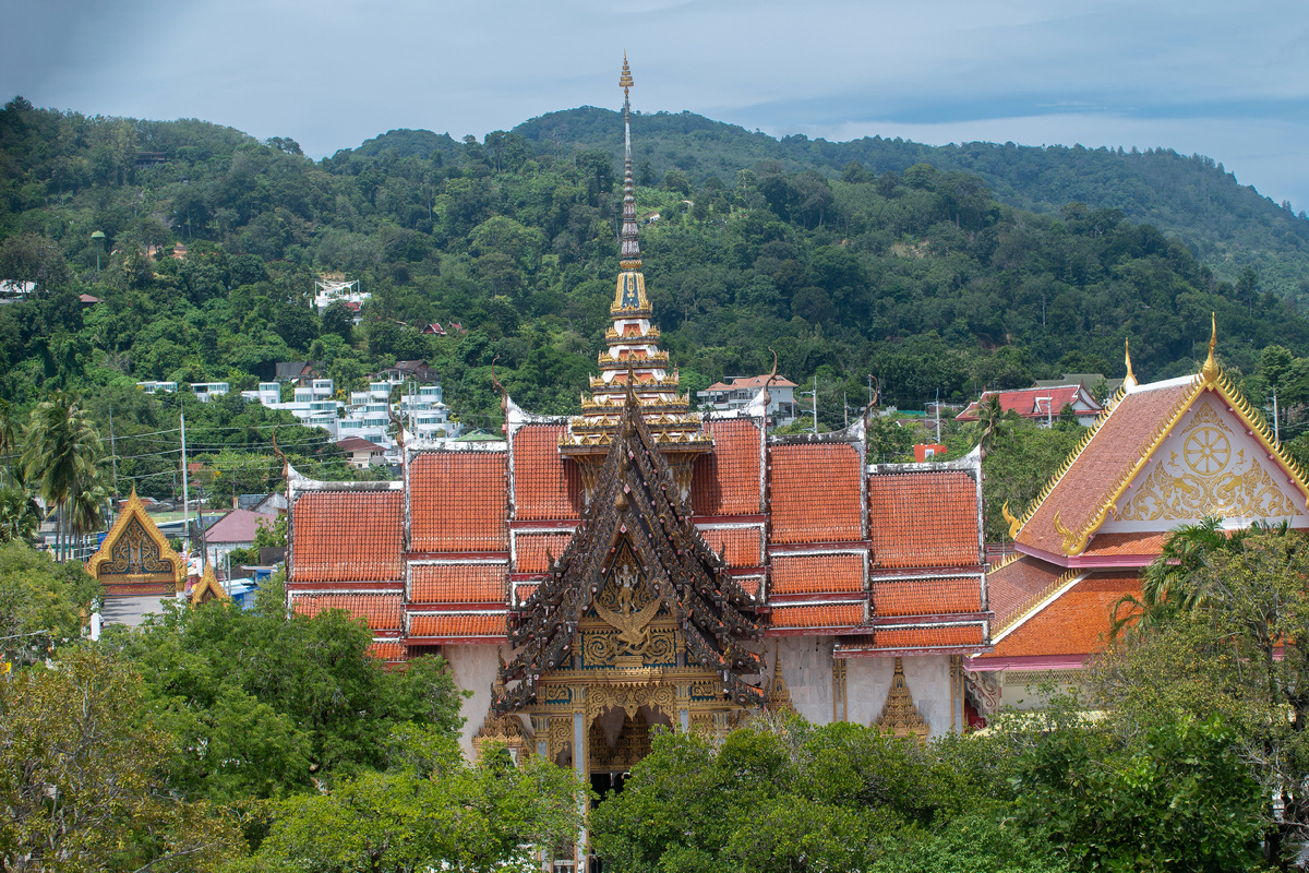 Храмовый комплекс Ват Чалонг остров Пхукет, Тайланд