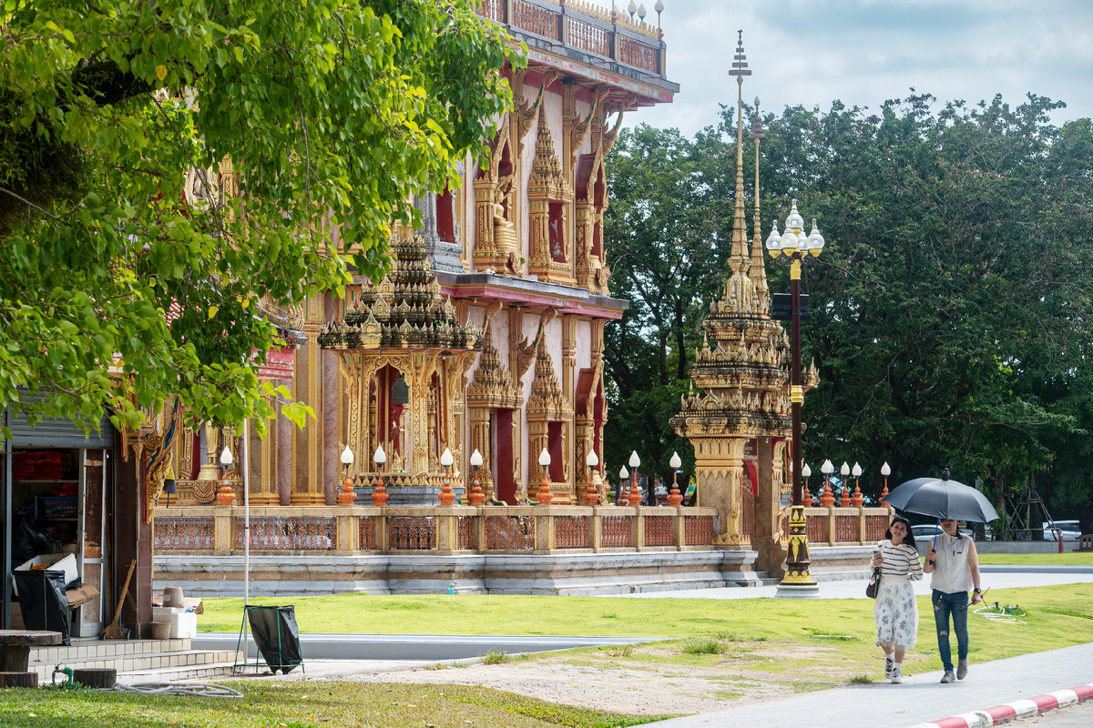 Храмовый комплекс Ват Чалонг остров Пхукет, Тайланд
