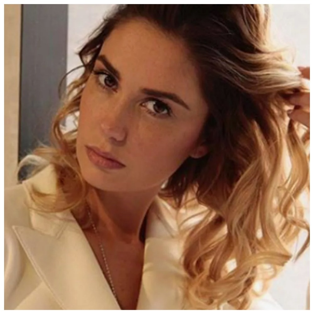 Агата Муцениеце 