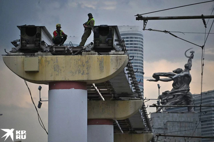 Уничтожение единственного в России монорельса