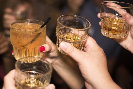    Эстонская делегация получила замечание за сильный запах перегара во время визита к Далай-ламе