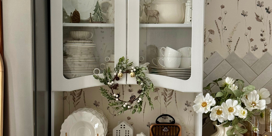 Мой белый буфет и посуда с историей: как я собираю уют по кусочкам!