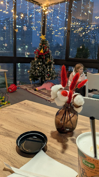 Внутри кофейного павильона. Фото автора