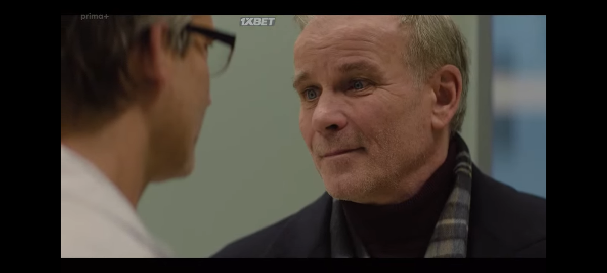 Кадр из сериала.