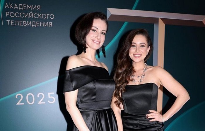 Когда дочь - в маму.