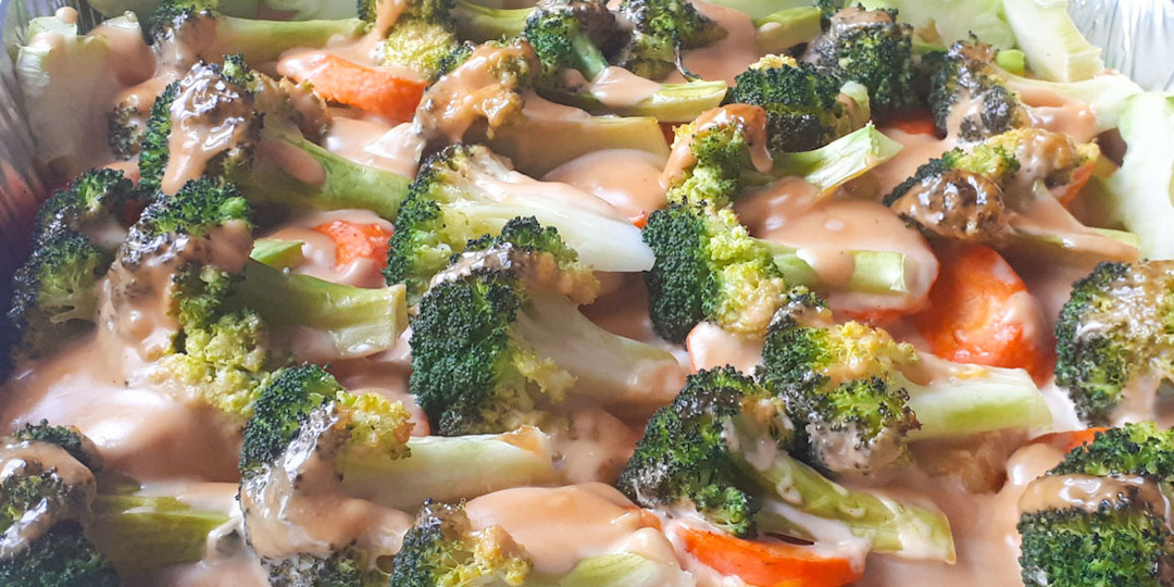 Как приготовить брокколи? Запеченные овощи в сладком соусе.