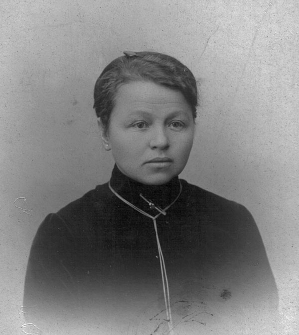 Зинаида Тихомирнова, 1914 г. Фото: https://rt-online.ru/ 