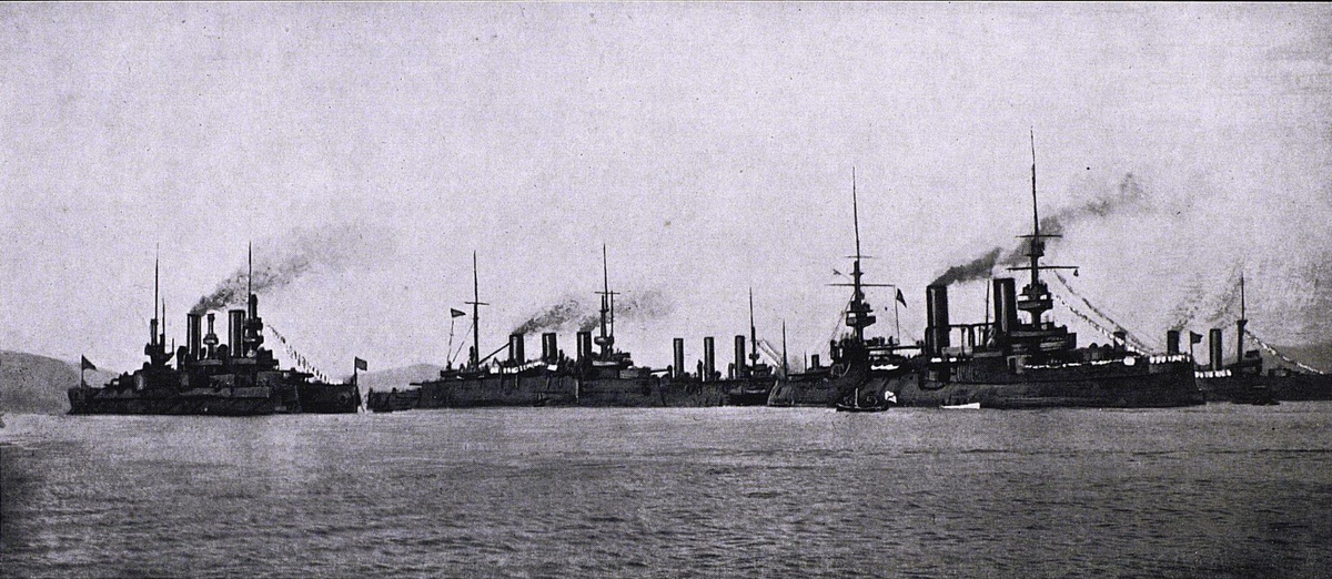 Русская эскадра в Порт-Артуре. Из альбома М. Ф. Шульца. Источник изображения: сайт ru.wikipedia.org