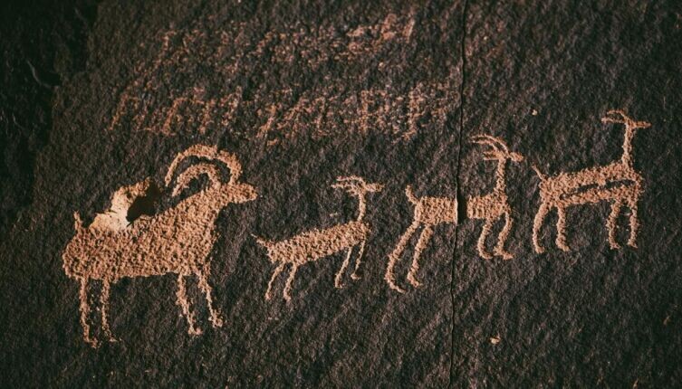    Какие умные технологии появились еще в древности? Фото: Patrick Hendry on Unsplash