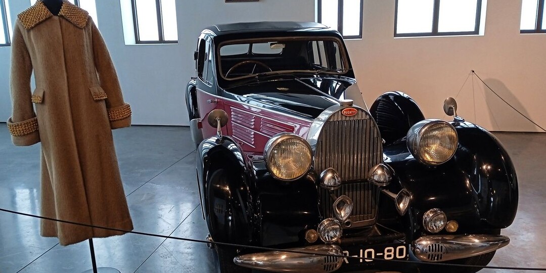 Наслаждаемся раритетными машинами в автомобильном музее Малаги