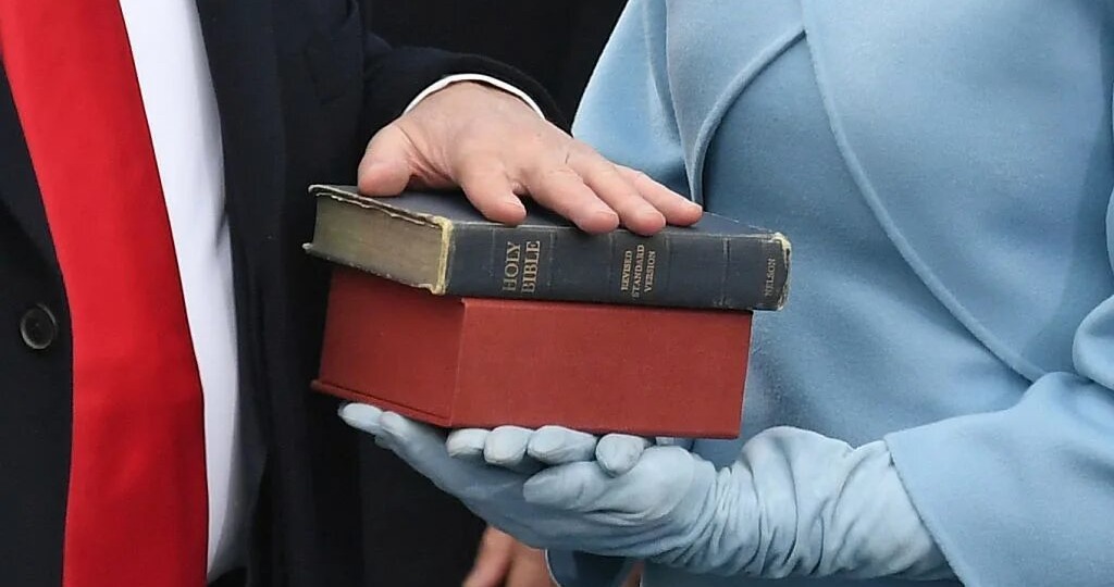 Почему в Коране столько клятв, когда Библия запрещает клятвы?