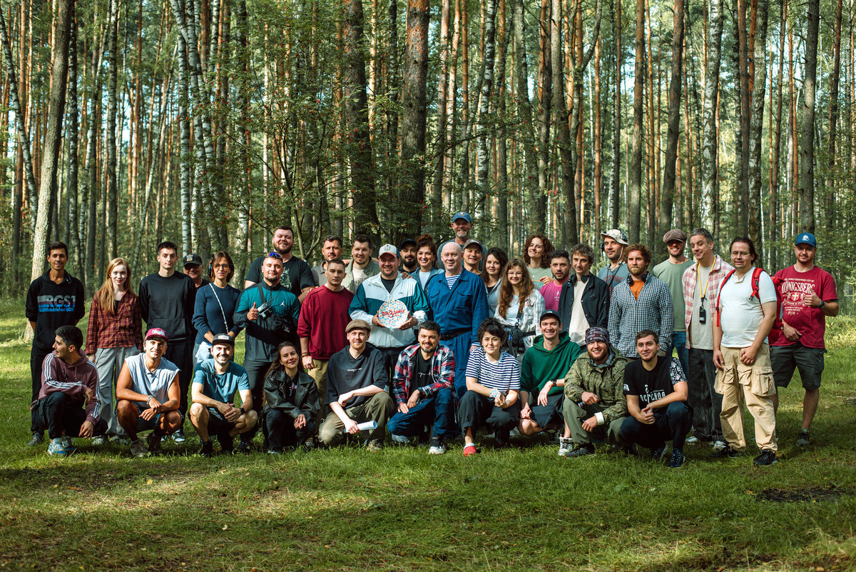 Съёмочная группа сериала «Праздники»