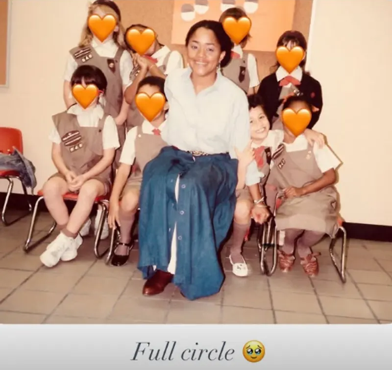 Дория была лидером отряда скаутов Меган. Этот "полный круг" у нее везде и всюду. 