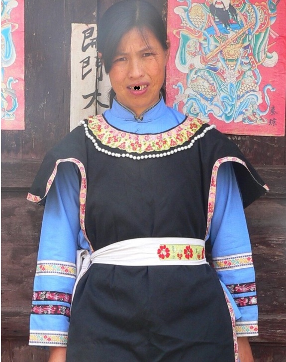 Забавные национальные наряды