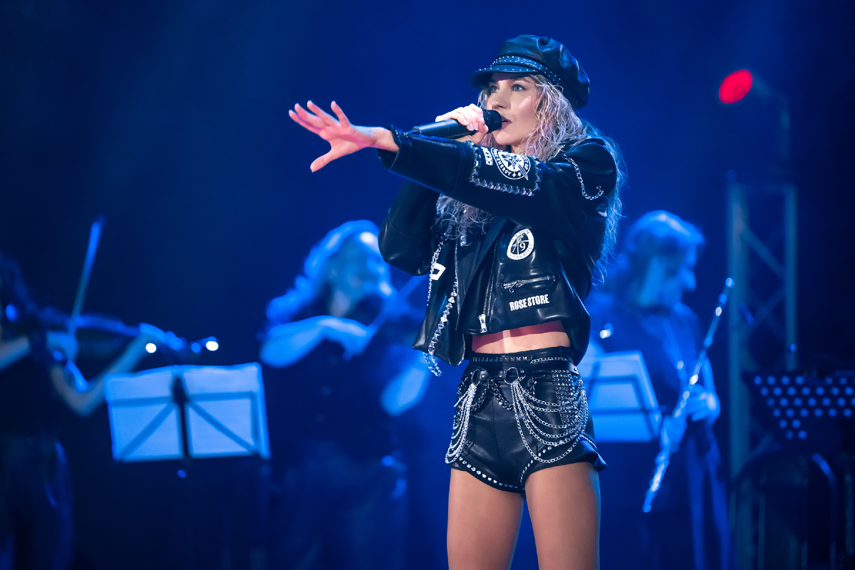 Певица Akvatoriya