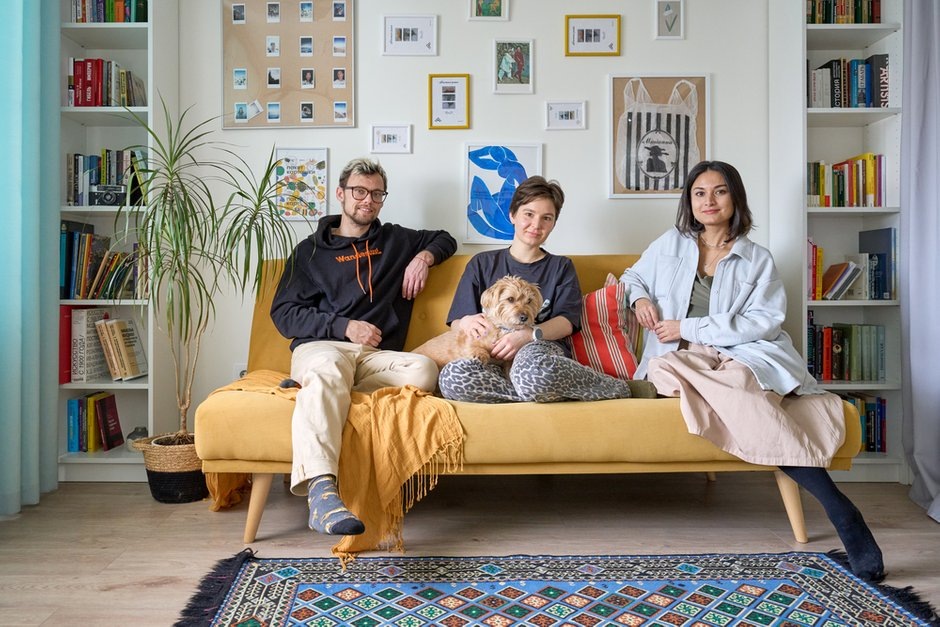  📷Дизайнеры Алексей Смирнов, Мария Оганесян и хозяйка квартиры