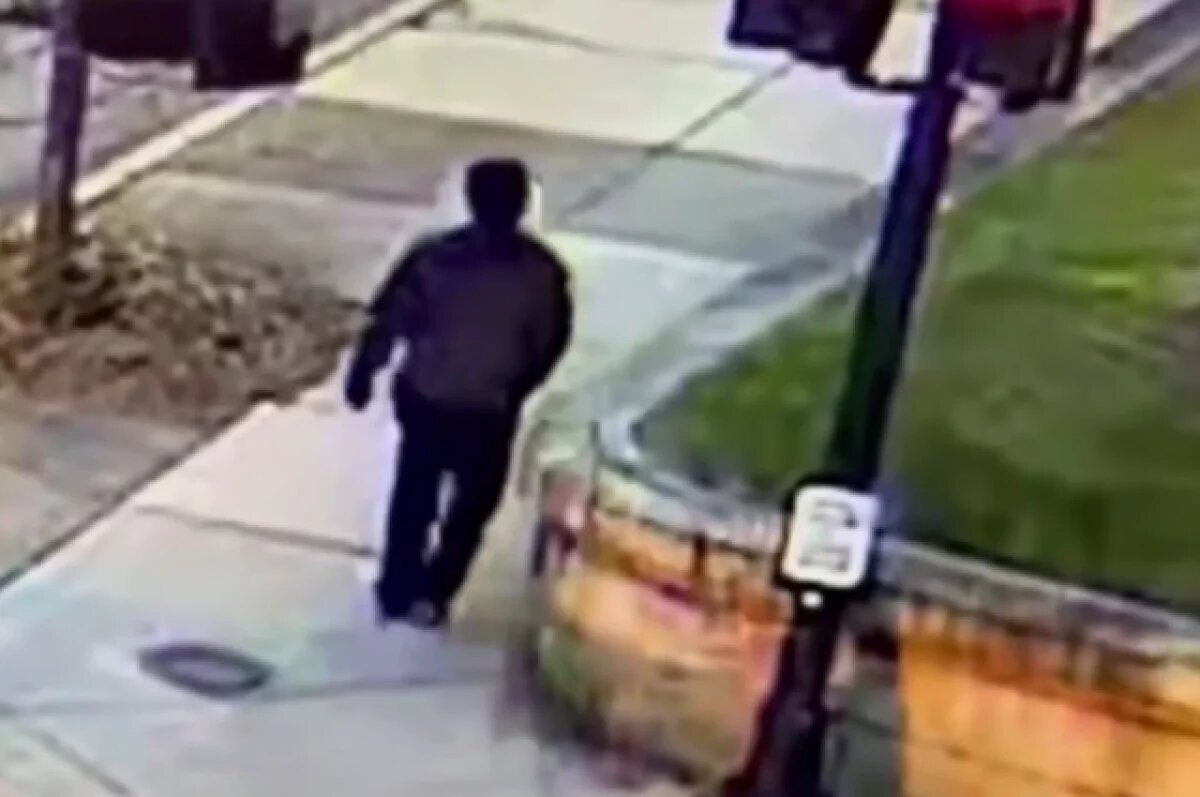    Полиция показала кадры с подозреваемым в стрельбе в университете Брауна