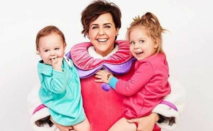 Ольга Шелест с дочерями.