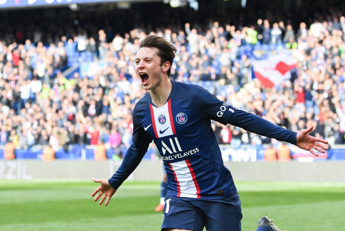 *Изображение в этой статье создано с помощью искусственного интеллекта (AI) с последующей обработкой в Photoshop.