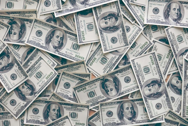 Dollar: откуда это слово появилось в английском языке