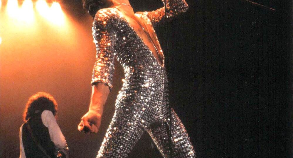 Коллекция редких вырезок о Queen (10)