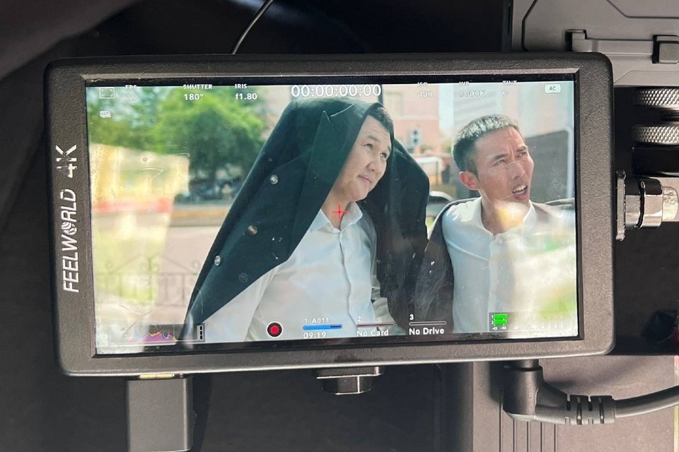    Фильм "Бурятский час с лишним" стал последним в карьере Валерия Гуляева (на фото справа). Фото: "ЧиВа03".