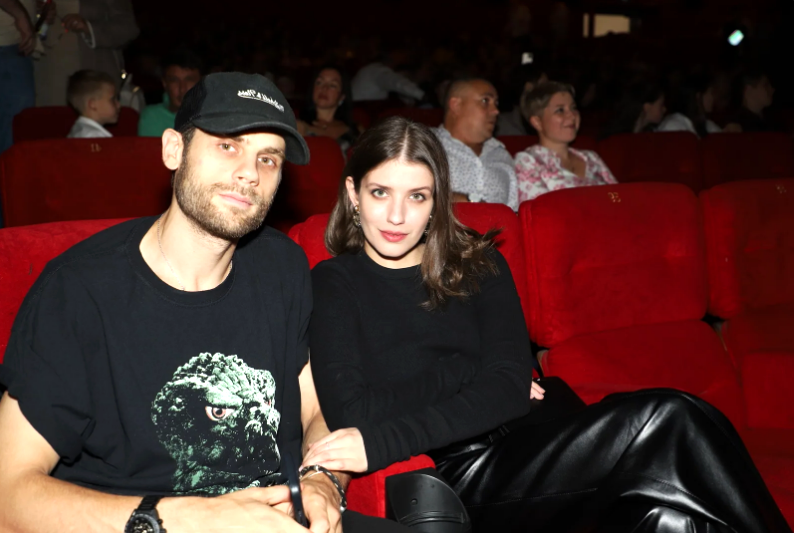 на фото Анна Чиповская и Дмитрий Ендальцев