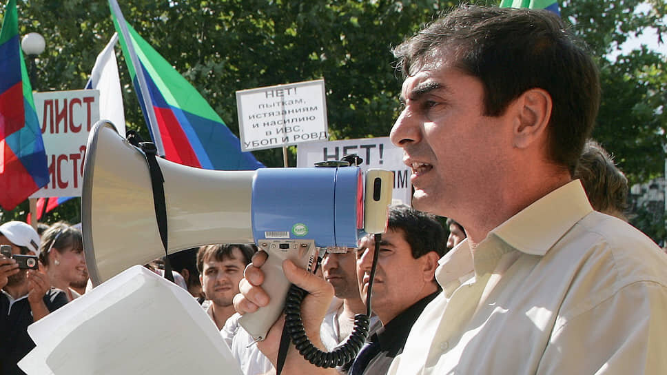 Журналист, главный редактор газеты «Черновик» Хаджимурад Камалов.📷Фото: Сергей Расулов / NewsTeam / Коммерсантъ