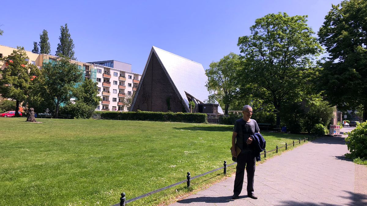 Сквер Альт Лютцов - Евангелическая церковь.