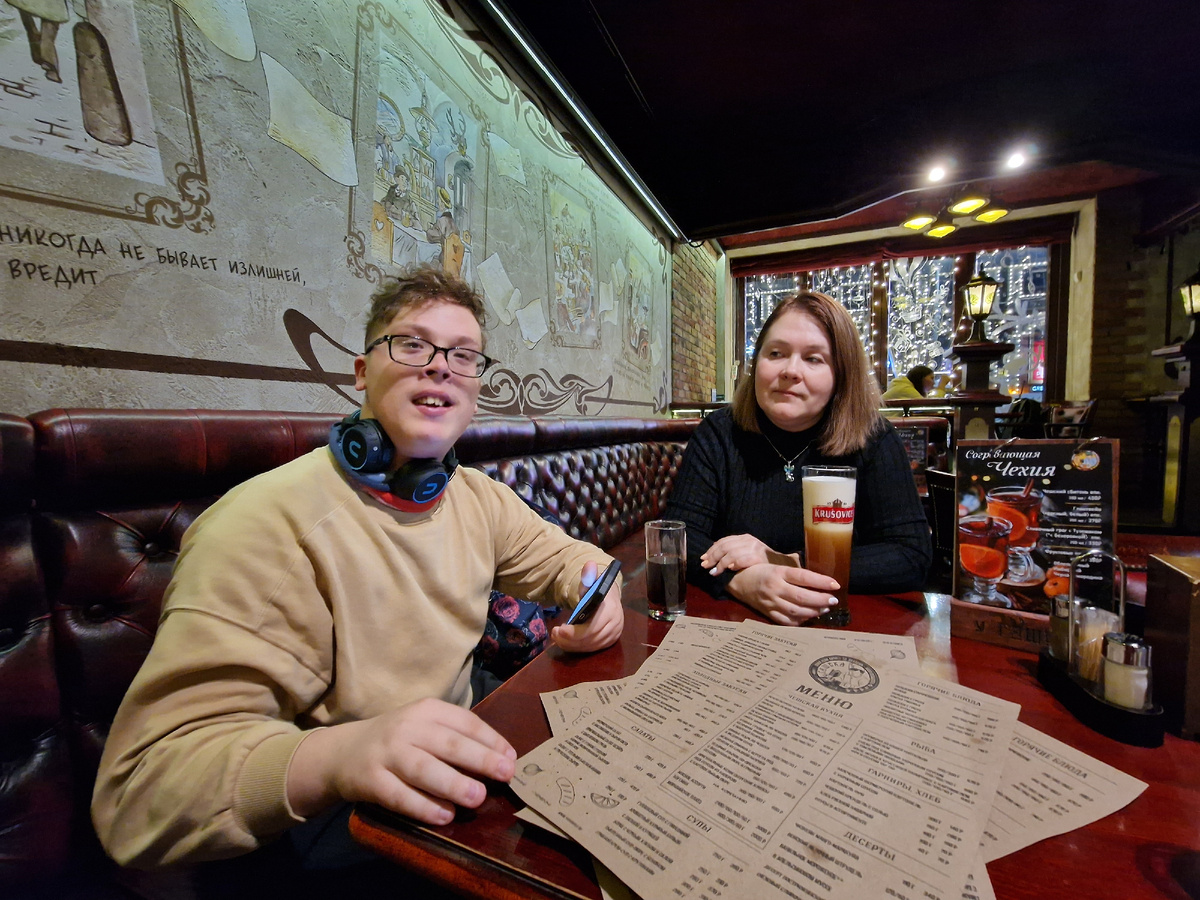 это мы с Мишей год назад в Калиниграде) Кстати, он говорит, что очень хочет съездить в Калиниград..