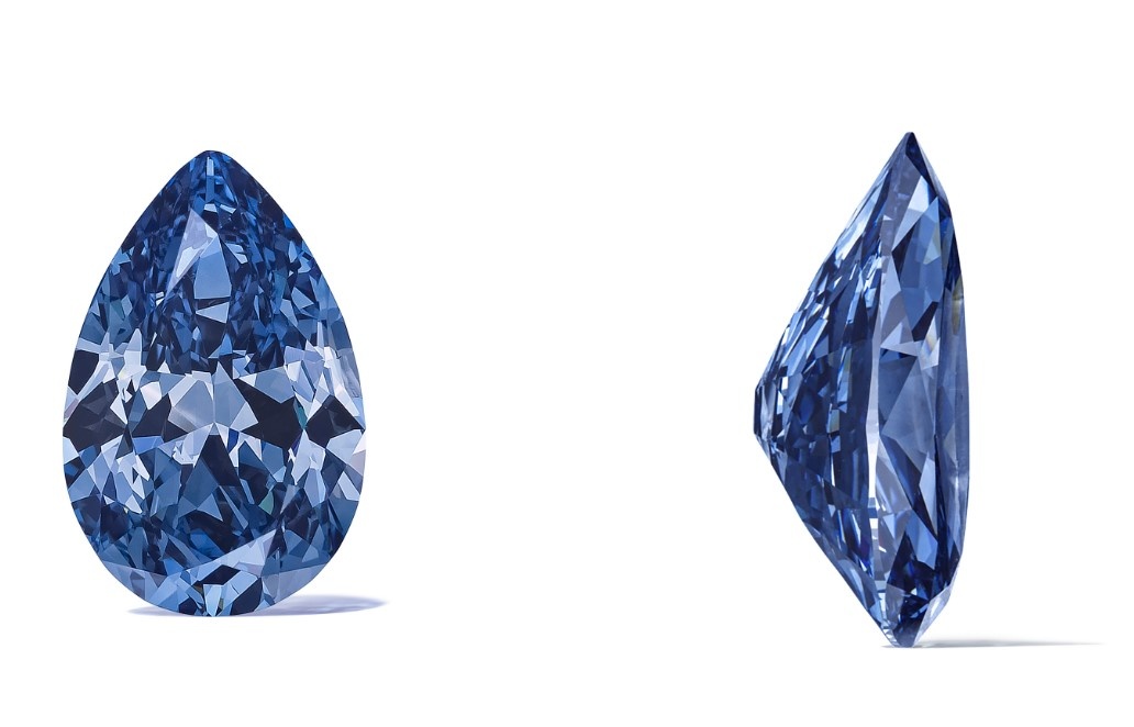 Цвет бриллианта Mellon Blue был отнесён к категории Fancy Vivid, на которую приходится менее одного процента всех голубых бриллиантов. Камень огранки «бриллиант» весом 9,51 карата также получил оценку «безупречен внутри»