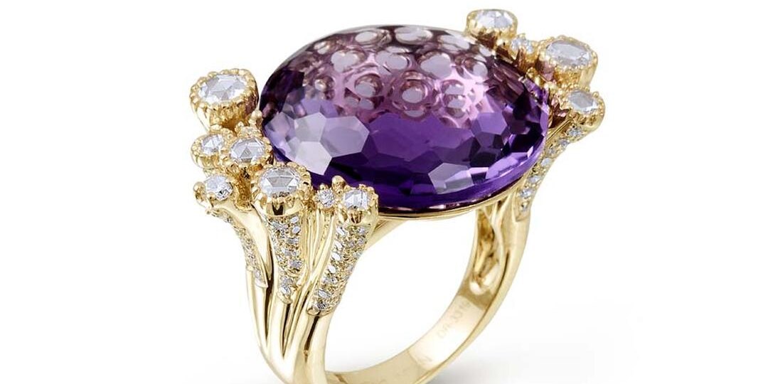 Индийские ювелиры работающие с цветом «Сияющая орхидея»