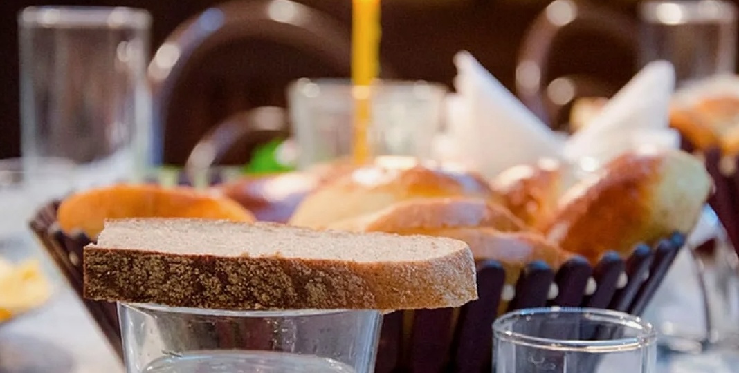 Поминки: что готовить, как накрыть стол, меню, традиции