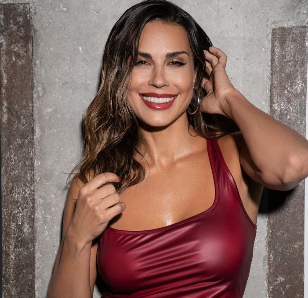 Ольга никогда не отчаивается, всегда улыбается и сражает своей улыбкой наповал